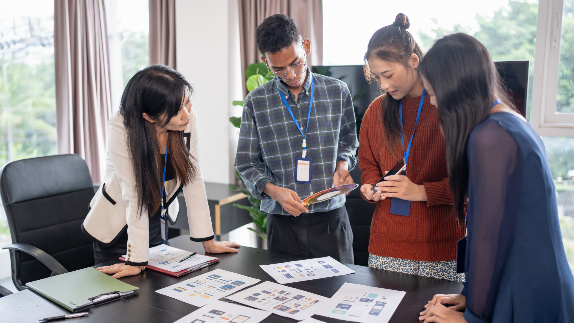 startup team meeting