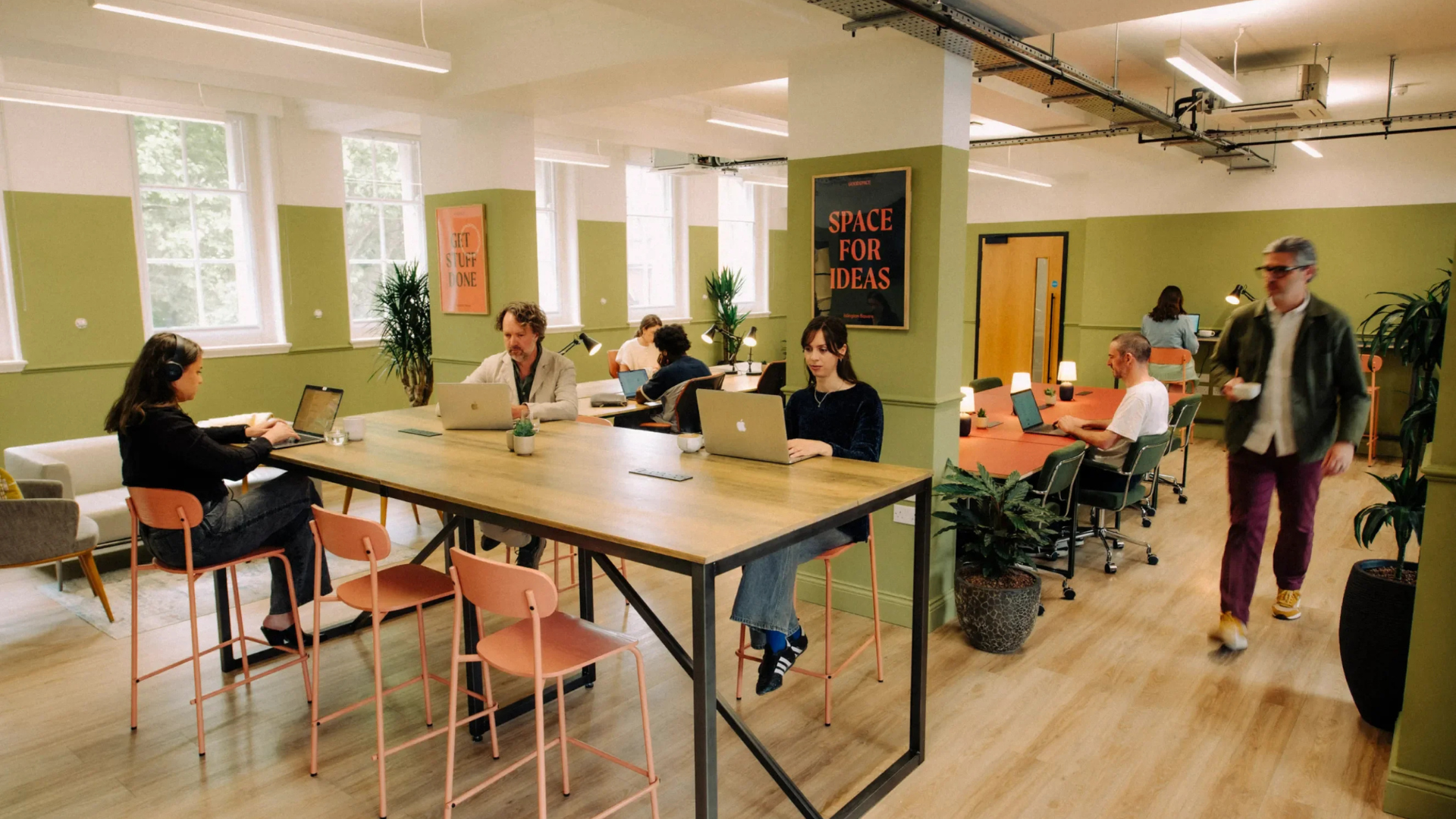 internal office view of the Good Space Islignton square workspace