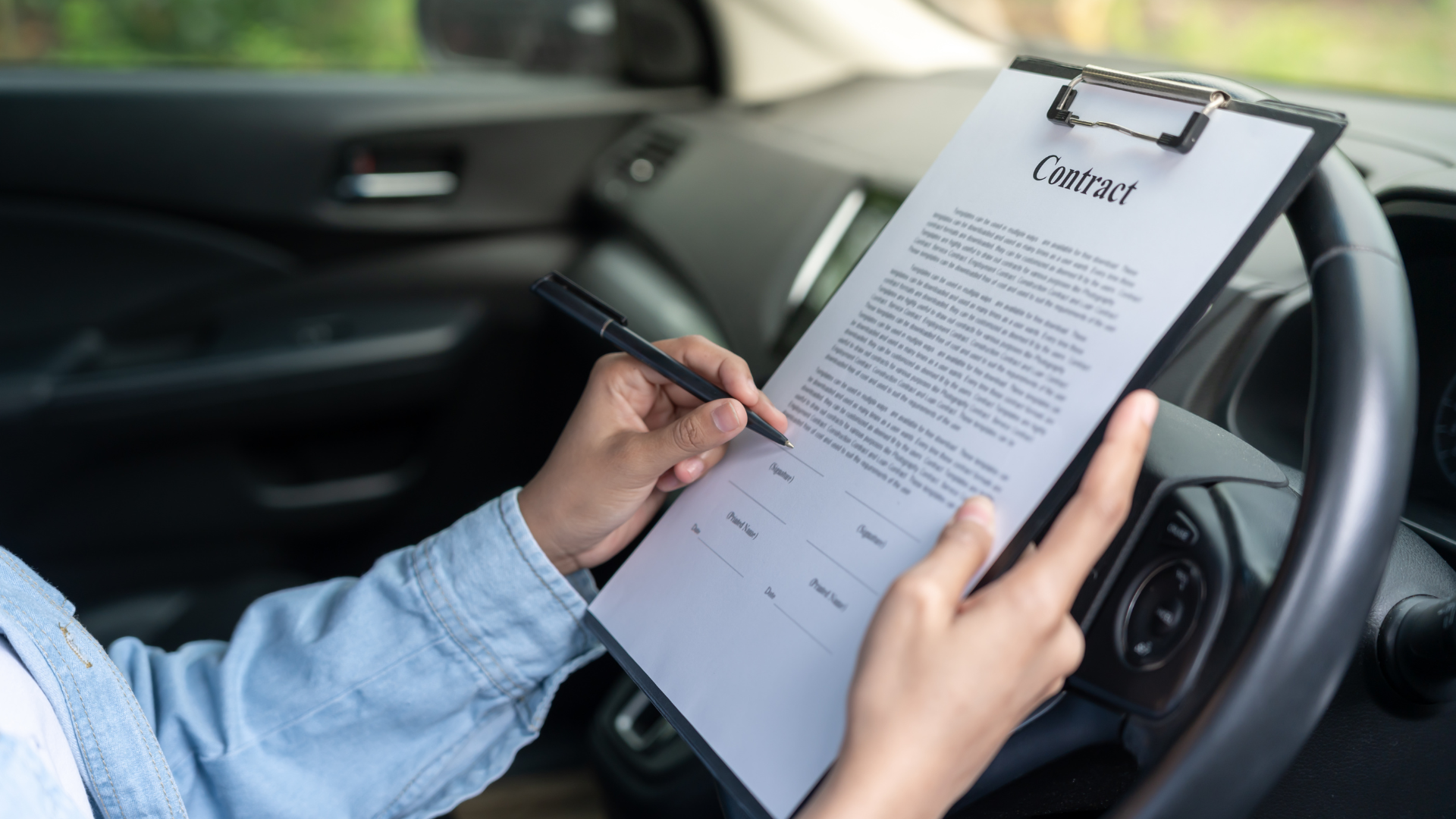 signing lease agreement for expanding workspace